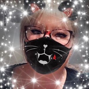 Meet your Posher, Angela